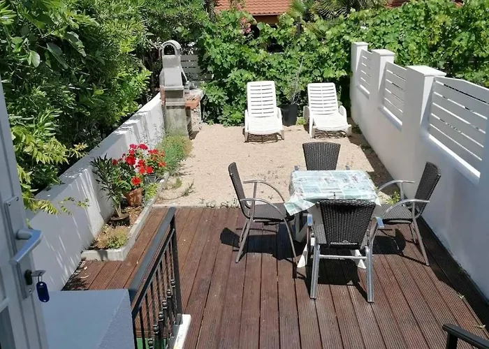 Apartman With Parking Space Baska, Krk - 19490 Baska (Krk)